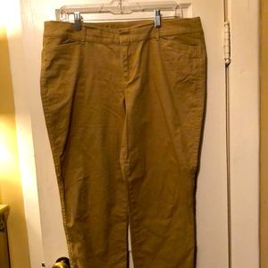 Old Navy Pixie Khakis